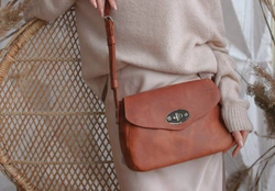 Жіноча шкіряна сумка Трапеція світло-коричнева вiнтаж
