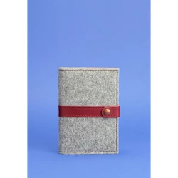Фетровая обложка для паспорта 1.1 с кожаными бордовыми вставками